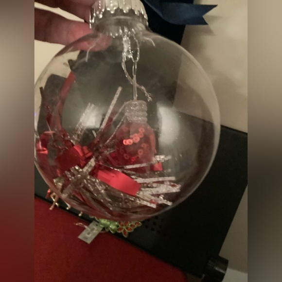 Christmas decor box with gift bag new Christmas ornaments & pkg. of Xmas balls - Picture 4 of 16